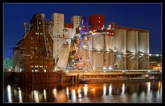 Silo P. Kruse @ night