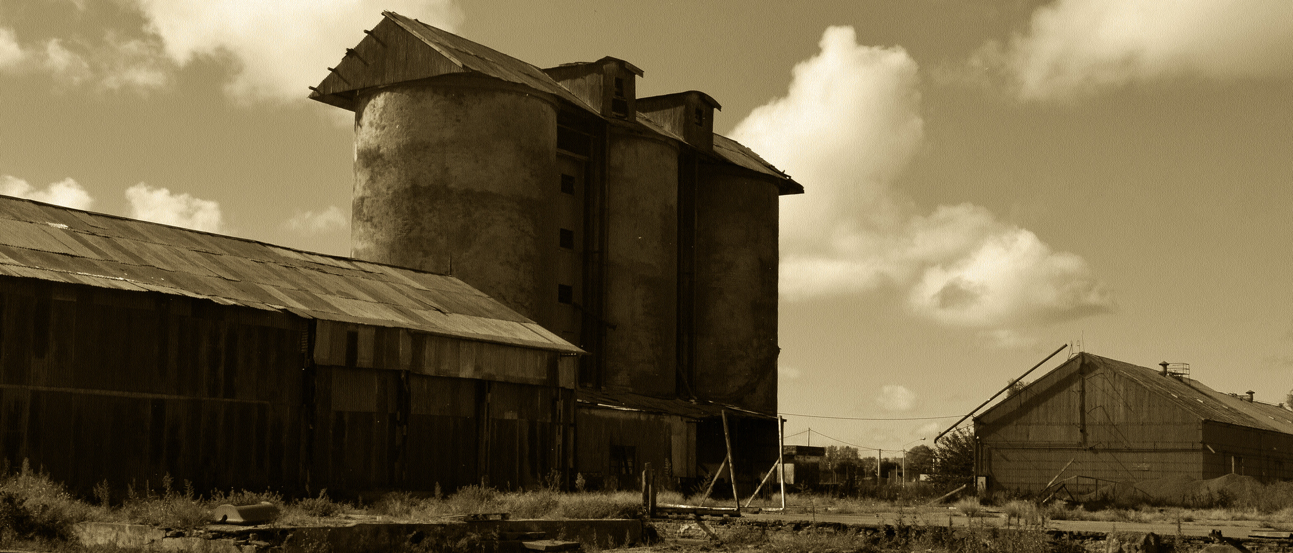 Silos.