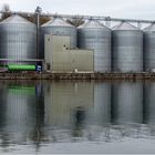 Silos am Nord-Ostsee-Kanal