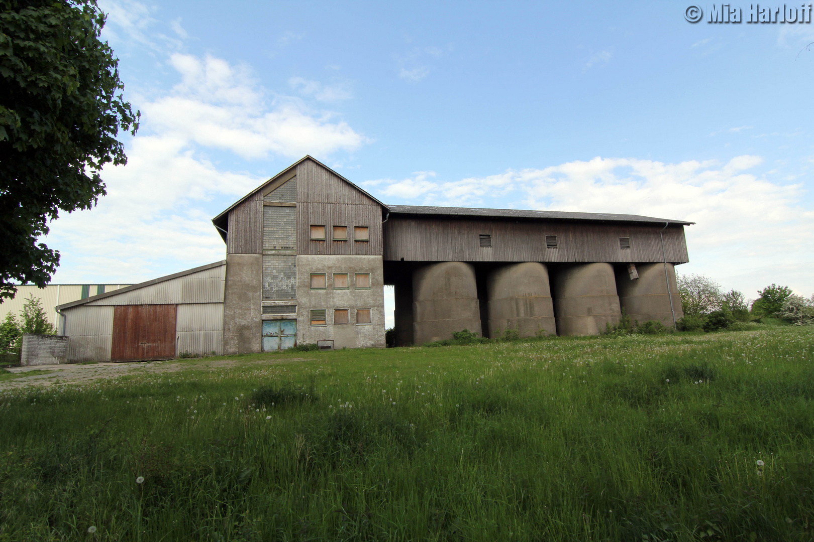 Silos.