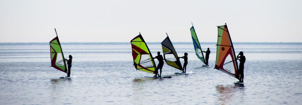 Siluetas en la playa