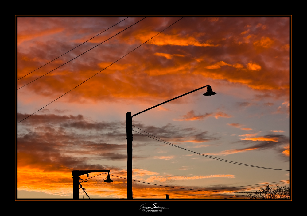 Siluetas y cables