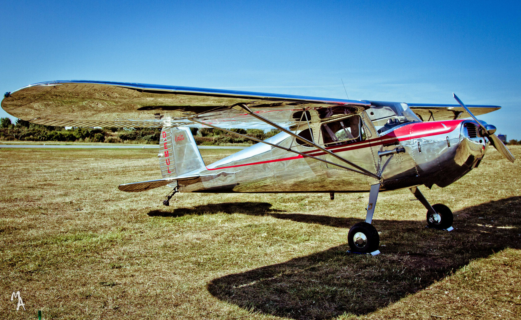 Silver Cessna