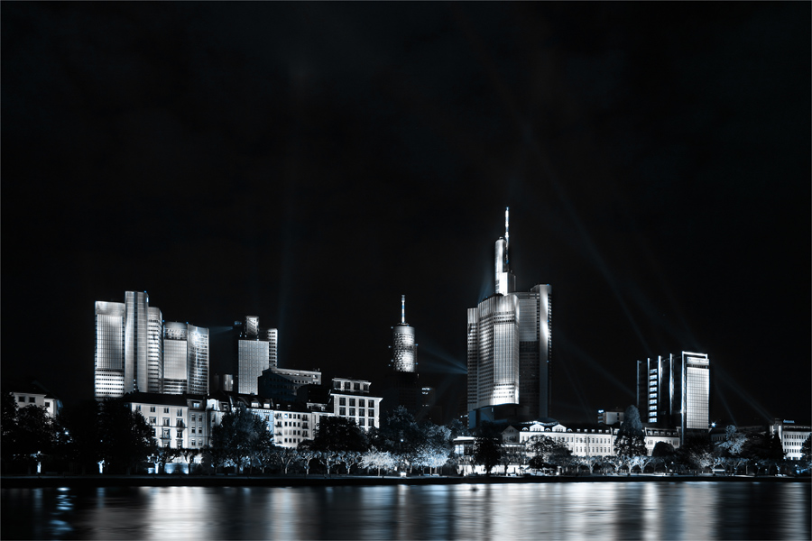 : Silver Skyline : Frankfurt am Main - Fussball-WM 2006