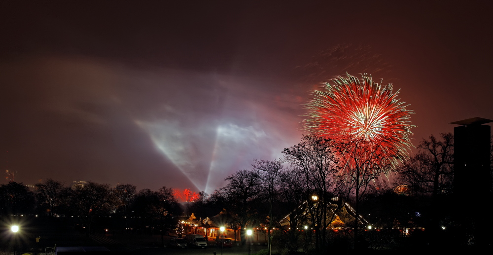 ... Silvester Feuerwerk in Berlin 2011 - I - ...