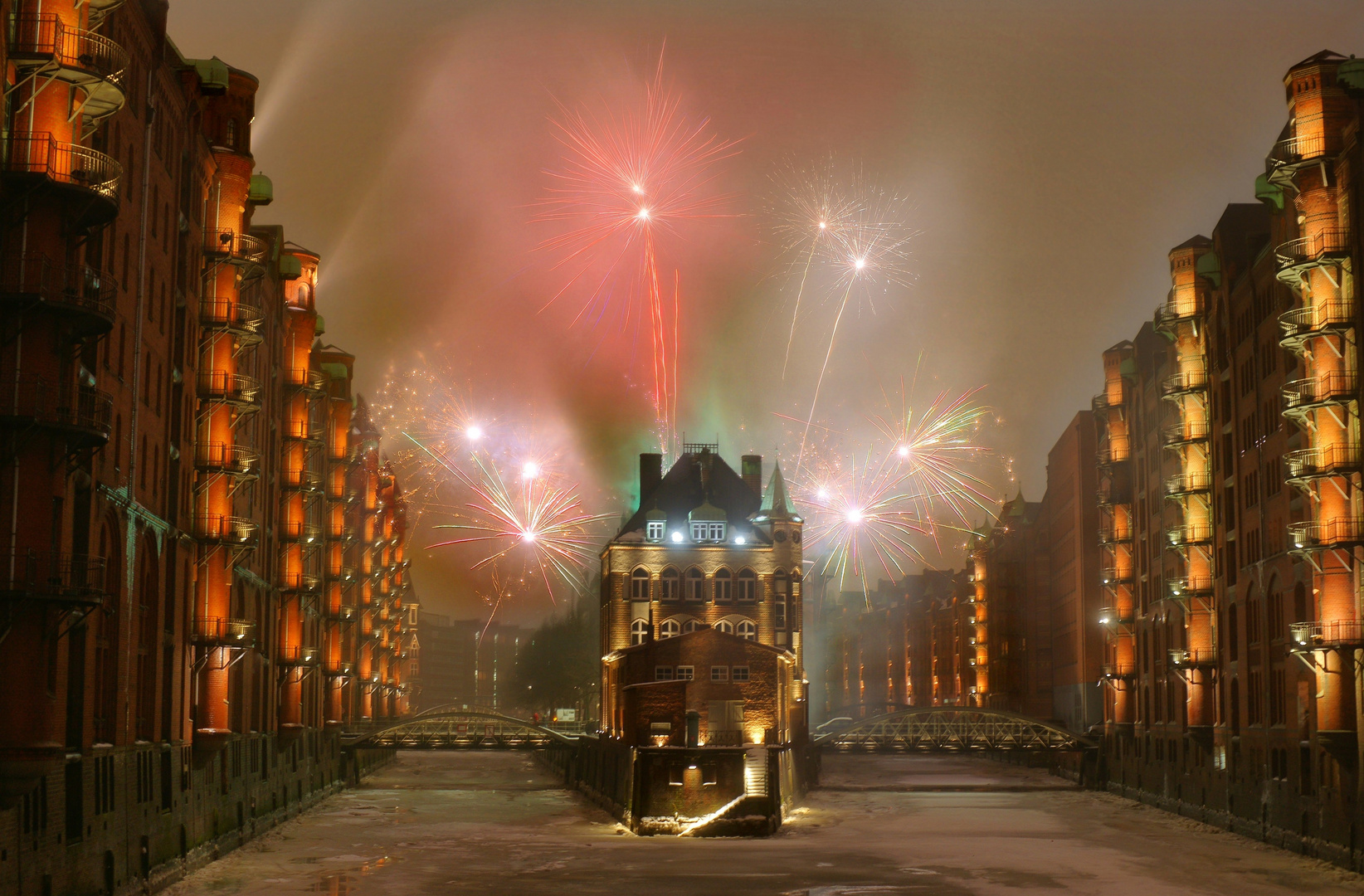 Silvester in der Speicherstadt ( Hamburg )