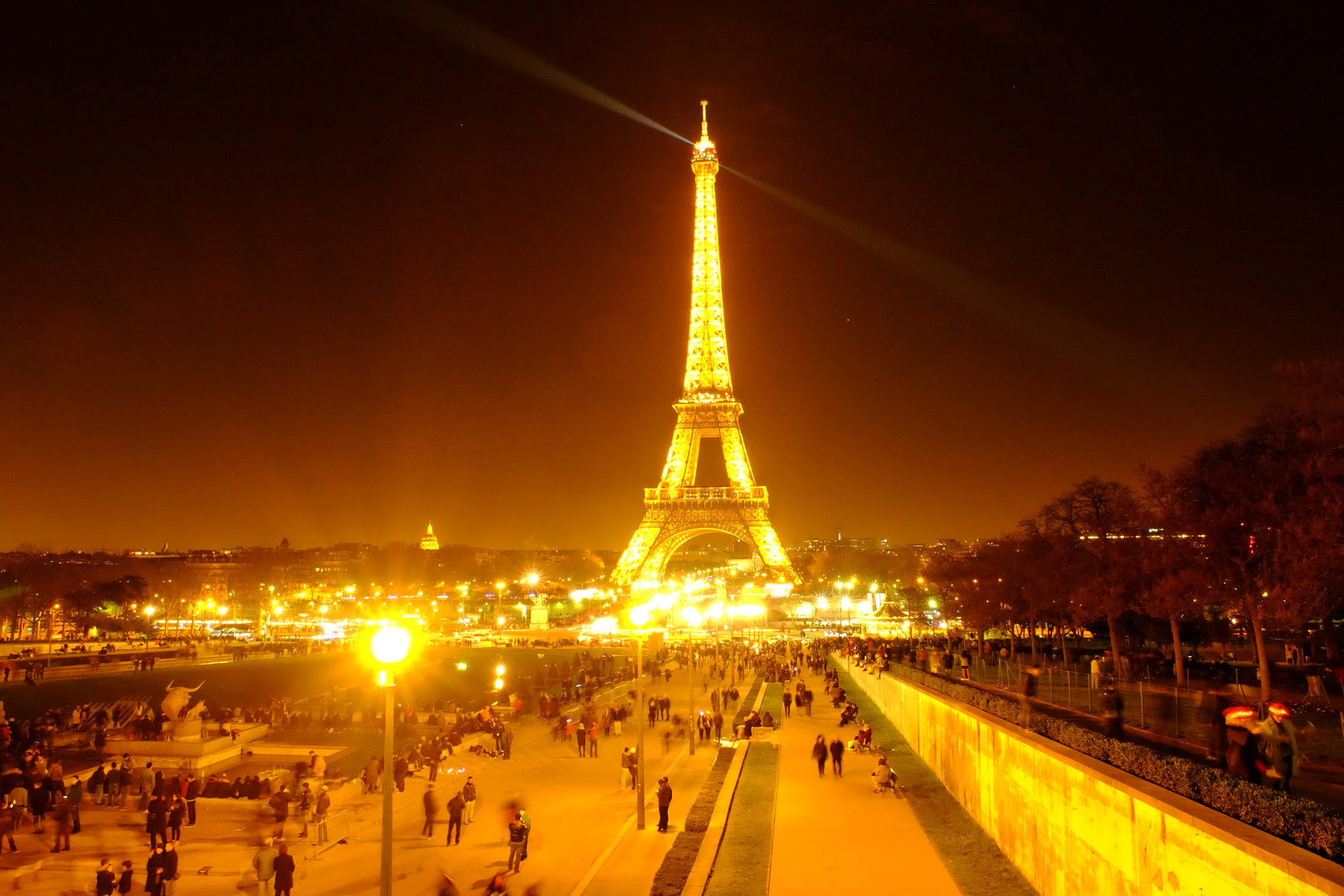 Silvester in Paris, das erste nach den Anschlägen