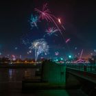 Silvesterfeuerwerk auf dem Weserwehr