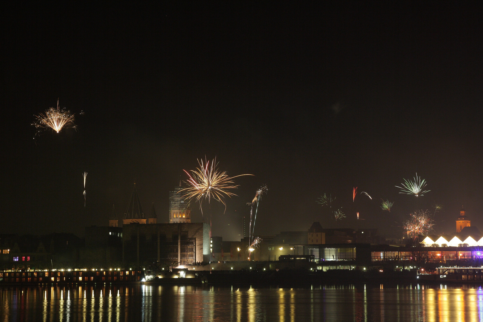 Silvesterfeuerwerk Mainz 2013