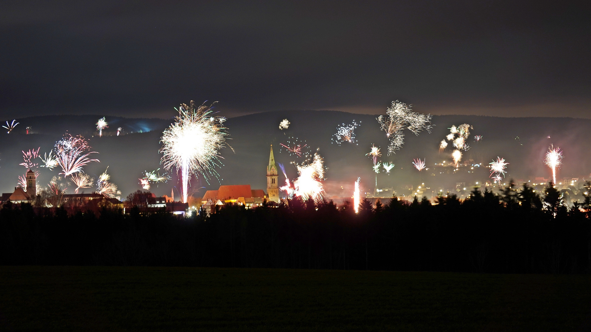 Silvesterfeuerwerk über Erbendorf 