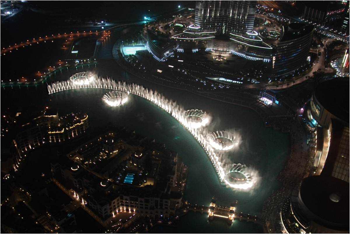 SILVESTERWASSERSPIELE IN DUBAI