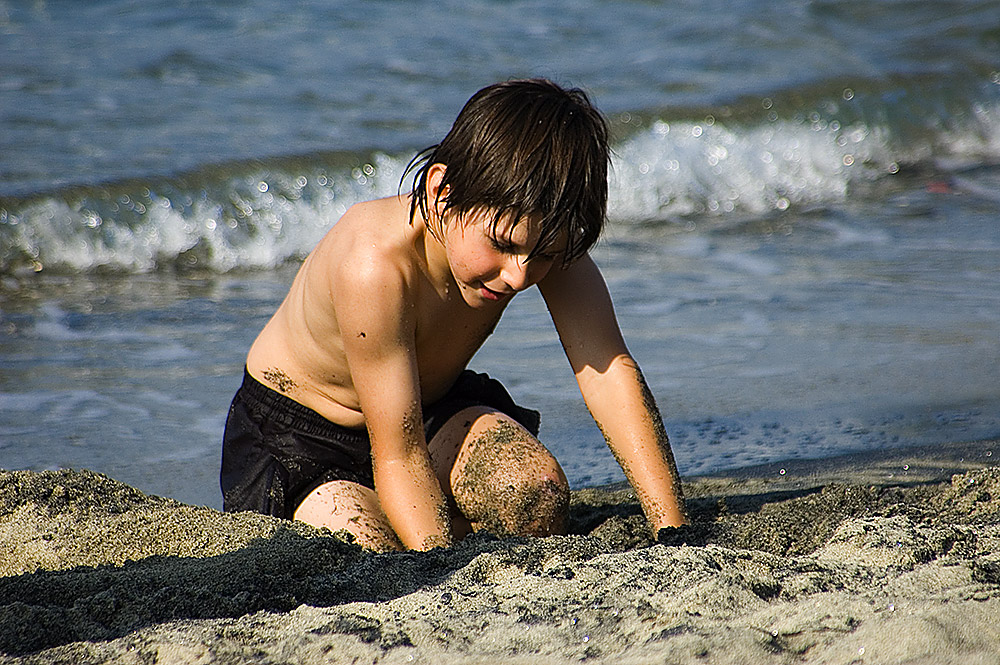 Simon am Strand von Ischia