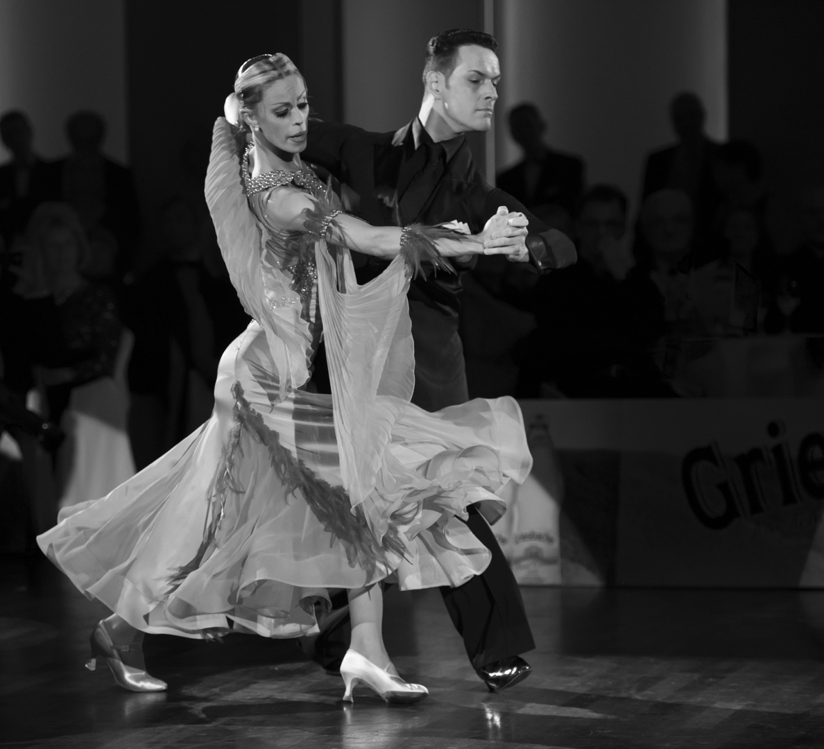 Simone Segtori & Anette Sudol (Weltmeister im Standardtanz 2014) beim Tango