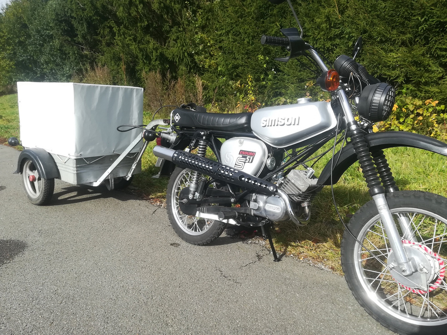 Simson s51 mit einem MWH/RB Anhänger