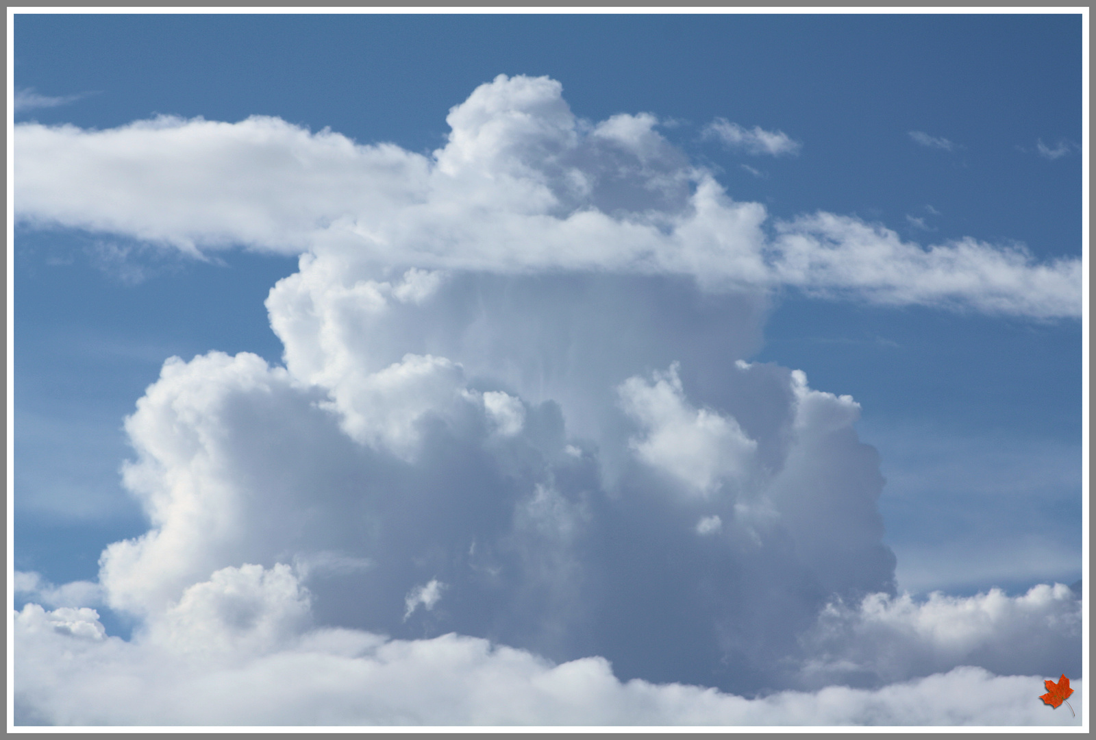 ... sind sie nicht herrlich? Wolkenbild über meinem Zuhause