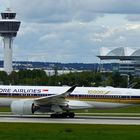 SINGAPORE AIRLINES / 10,000 TH Airbus Airkraft 