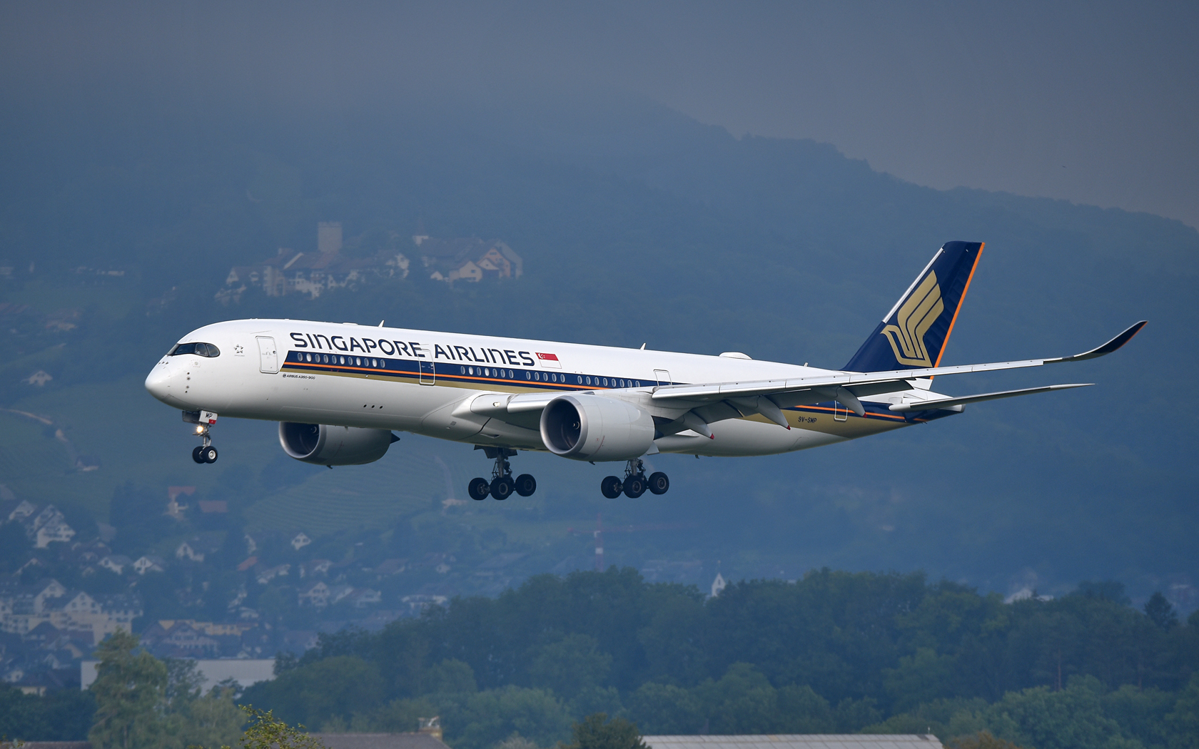 Singapore Airlines Airbus A350-900 9V-SMP