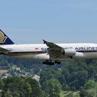 Singapore Airlines Airbus A380-800 04 9V-SKG