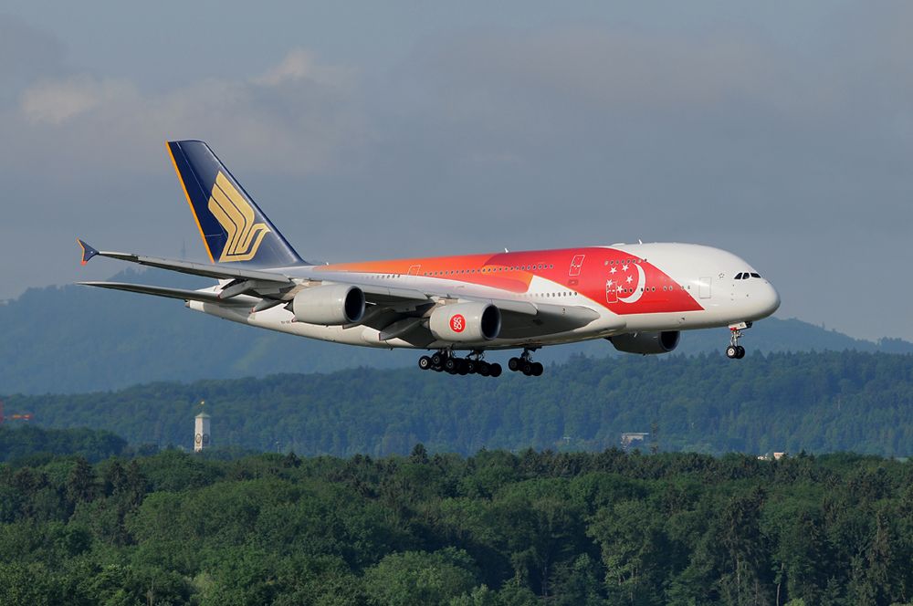 Singapore Airlines Airbus A380 9V-SKI