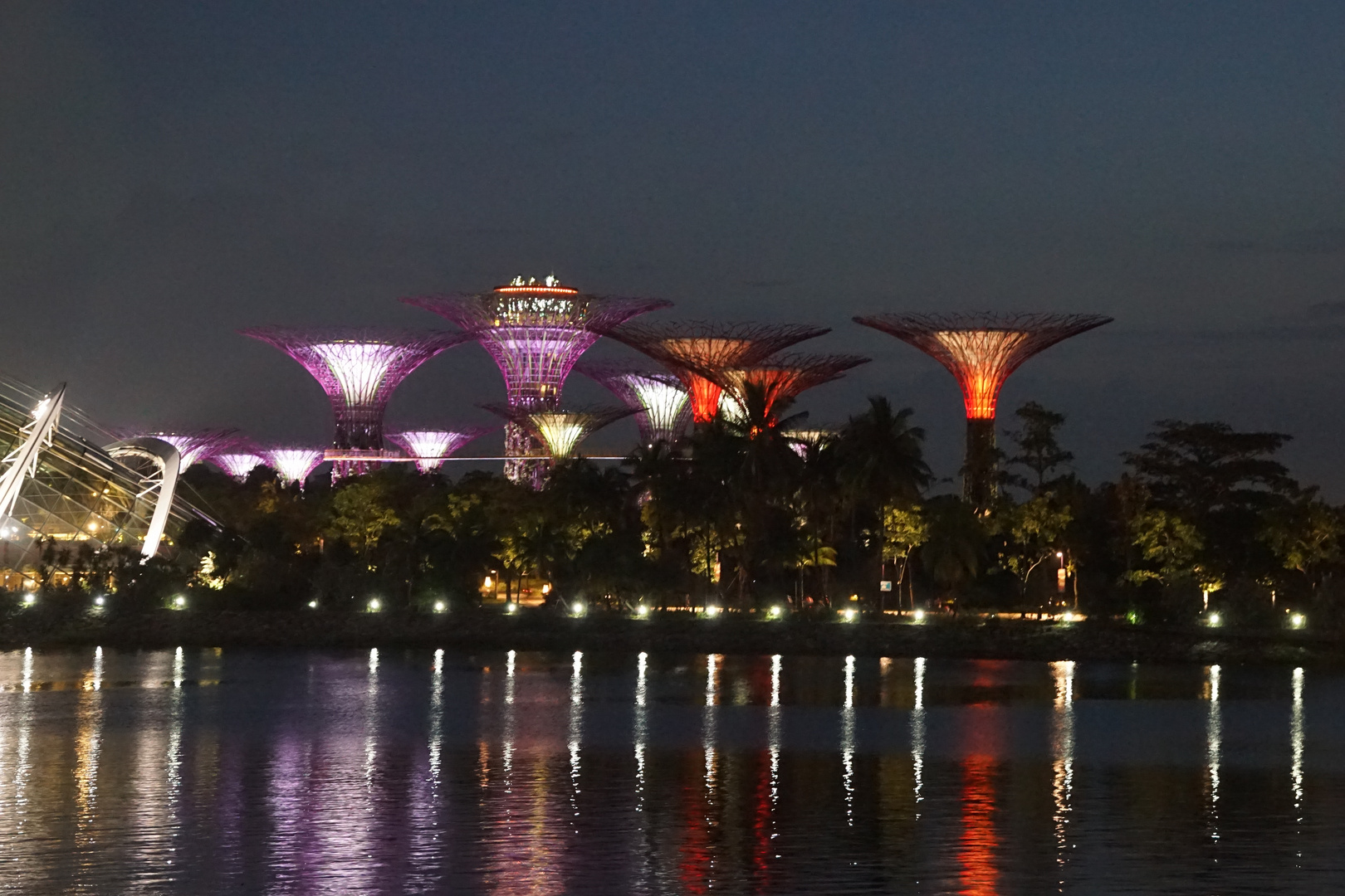 Singapore bei Nacht ..