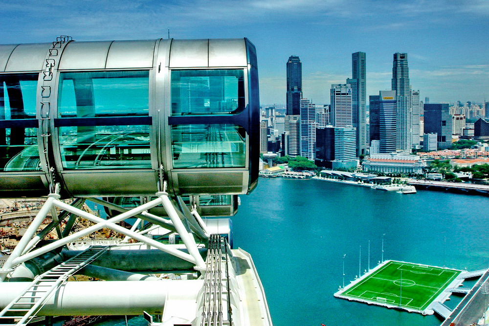 Singapore Flyer, 165 m