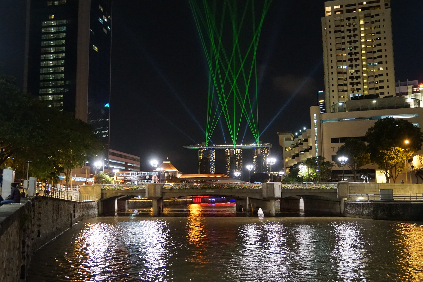 Singapur bei Nacht