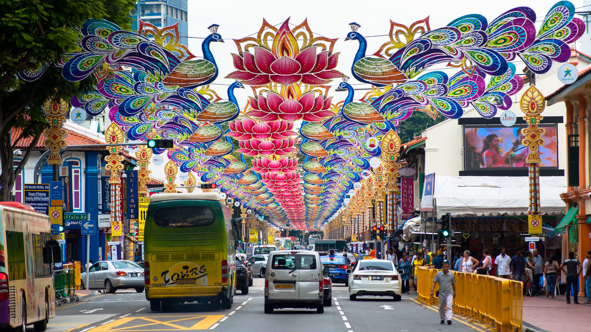 Singapur: Little India, festlich geschmückte Strasse zum Diwalifest