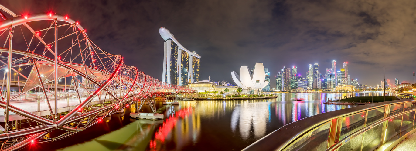 Singapur Skyline bei Nacht