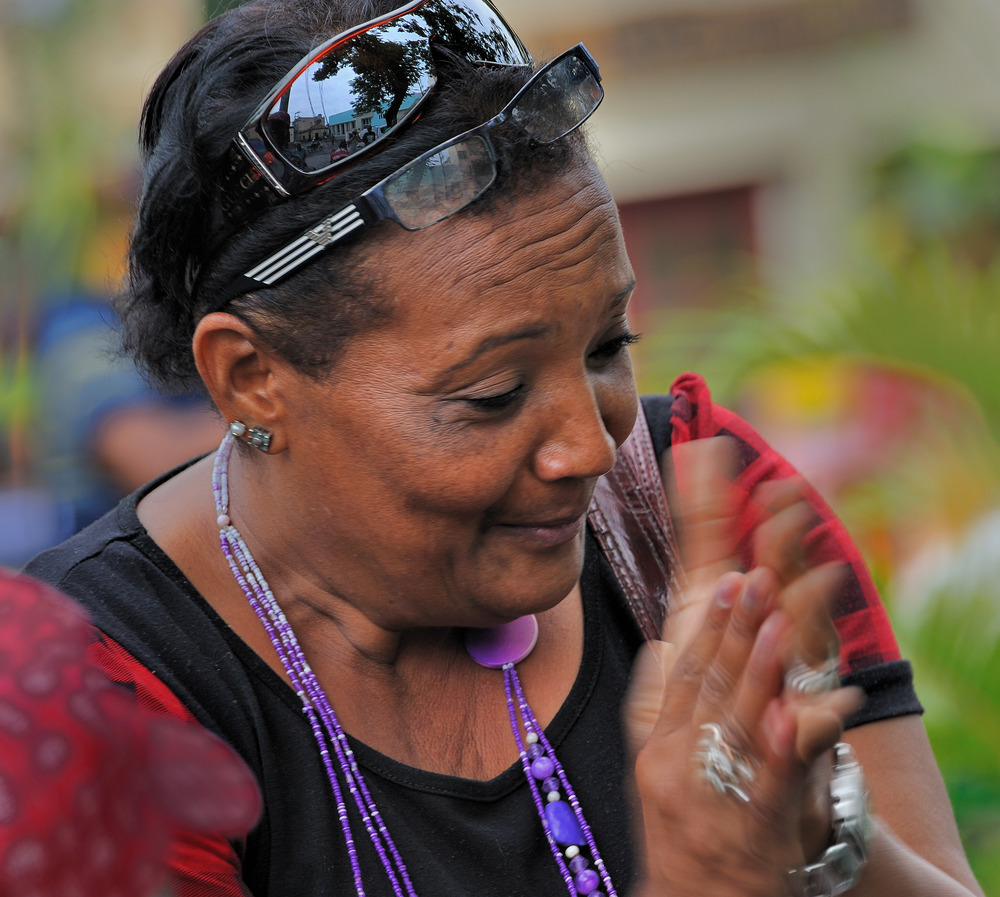 Singer in the street 2