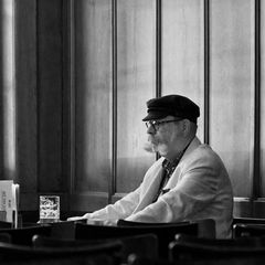 Sinnierend im Ruhestand ....