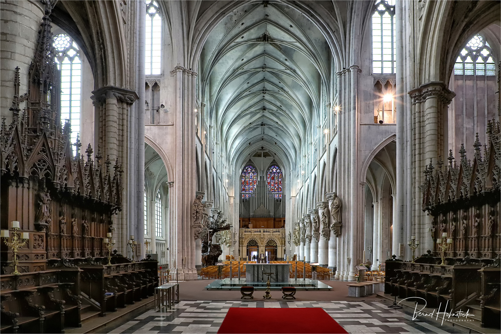 Sint Rombout ist die Bischofskirche zu Mechelen ...