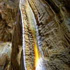 Sinterfahne in der Schauhöhle Herbstlabyrinth Breitscheid