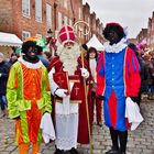 "Sinterklaas und die Zwarten Pieten"...