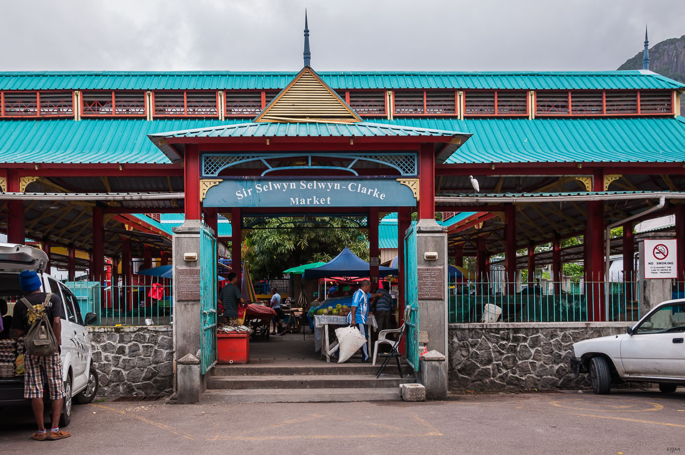 Sir Selwyn Selwyn-Clarke-Market