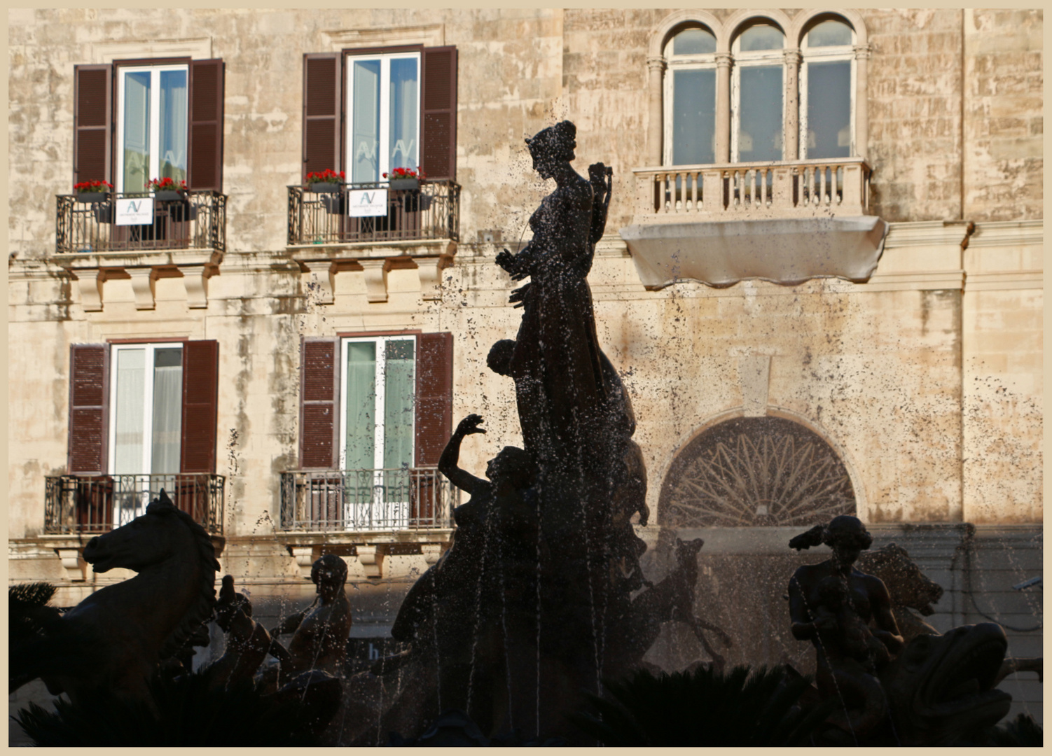 siracusa fountain of diana 3