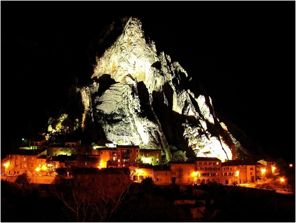 Sisteron ; la nuit !