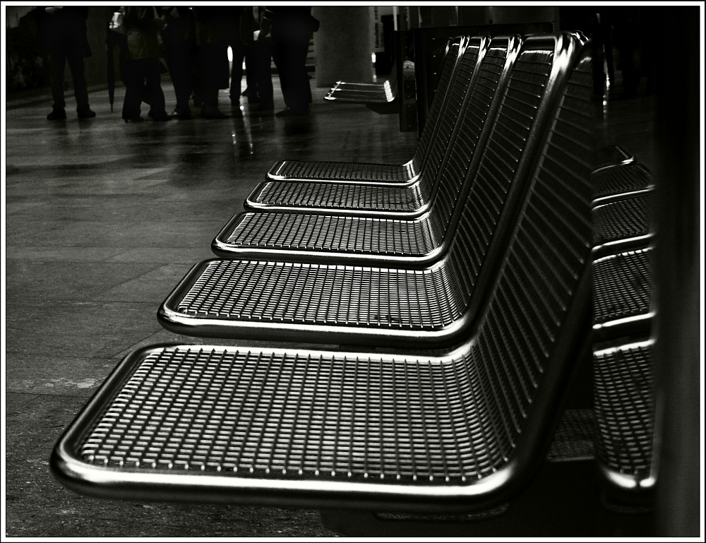 sit and wait | Sitzen und Warten