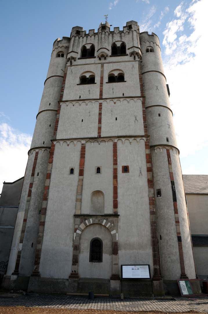 Sitftskirche in Münster Maienfeld - der eigenwillige Turm