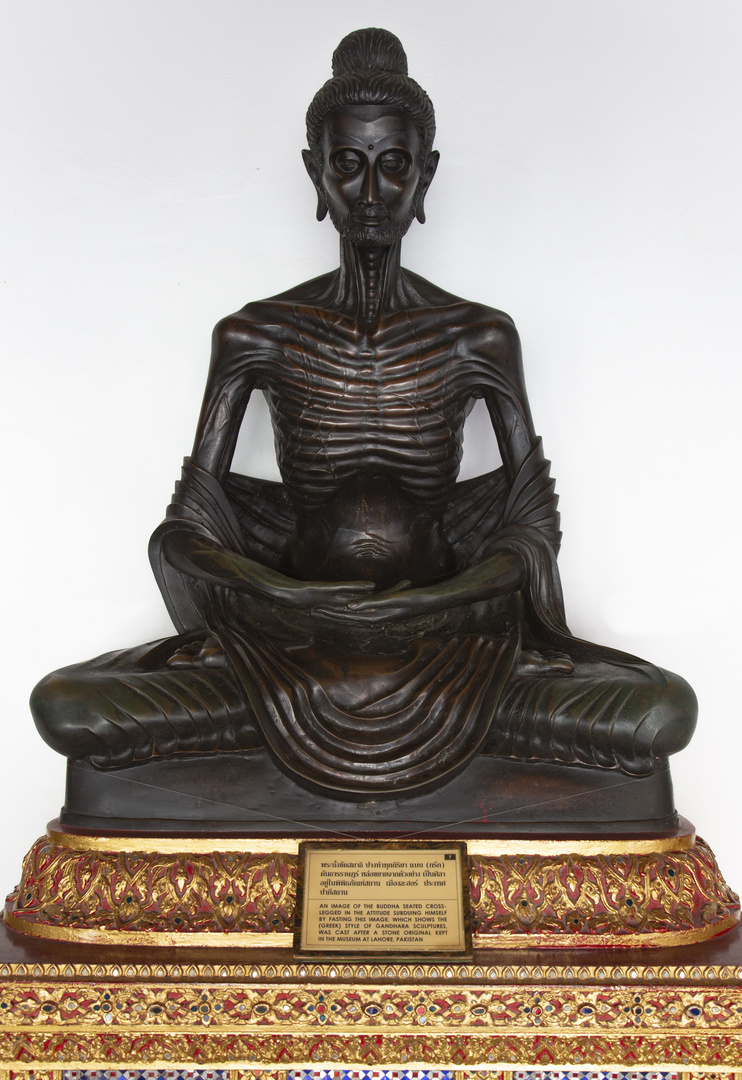 Sitzender Buddha im Marmortempel