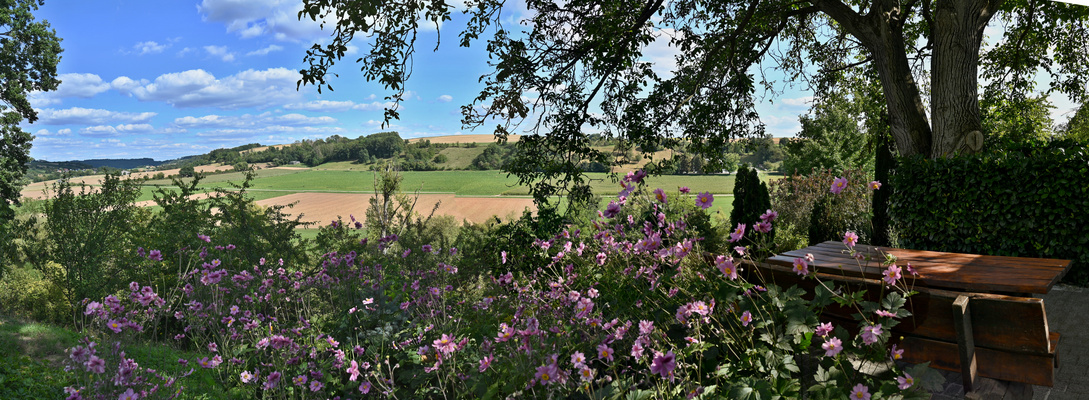 Sitzplatz mit Blick ins Kochertal