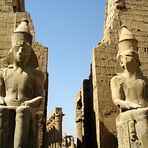 Sitzstatuen Ramses II.