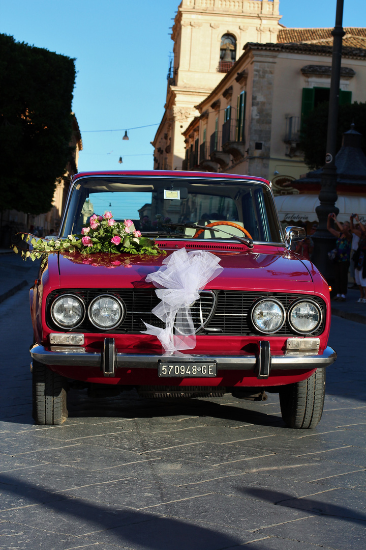 Sizilianische Hochzeitskutsche