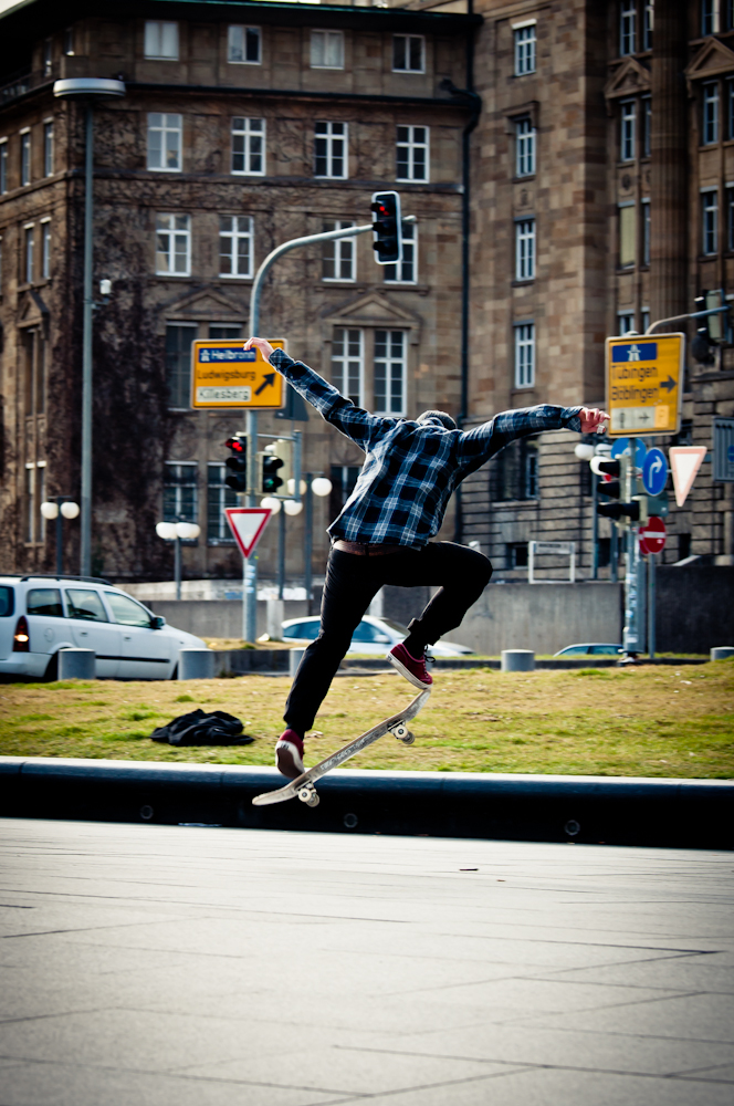 skateboard ollie