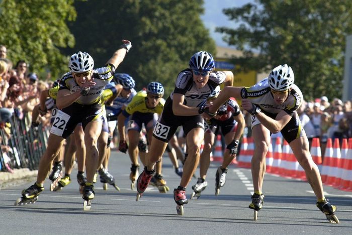 Skater beim Zieleinlauf beim "Fränkische Schweiz Marathon"