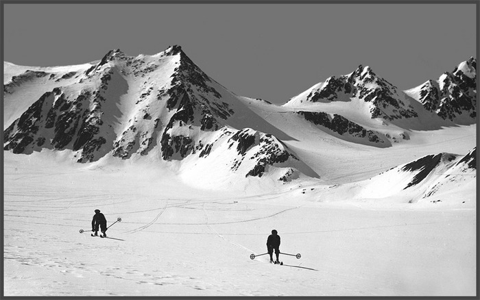 Skifahren in den frühnen 50er Jahren des letzten Jahrhunderts