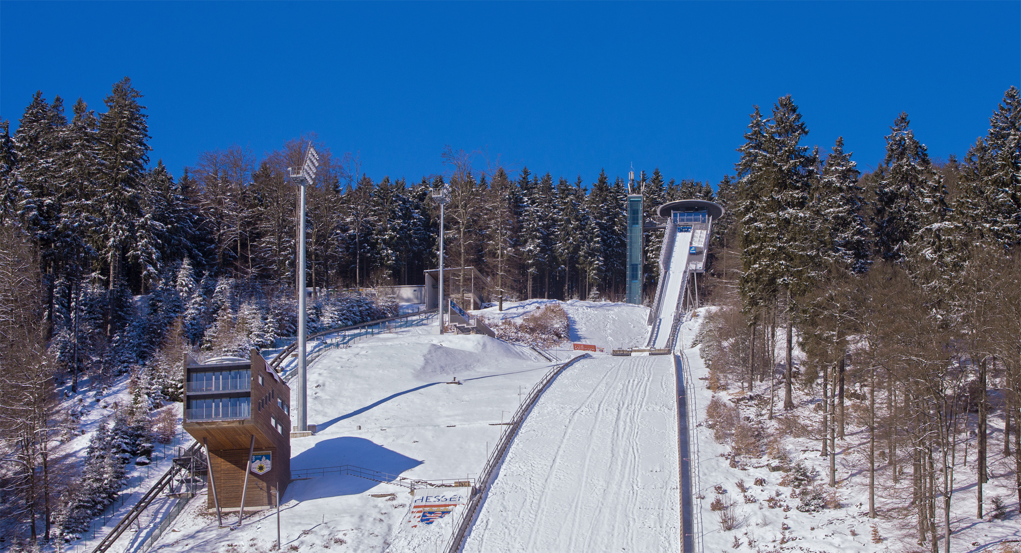 Skiflugschanze in Willingen.Gleich in der ARD