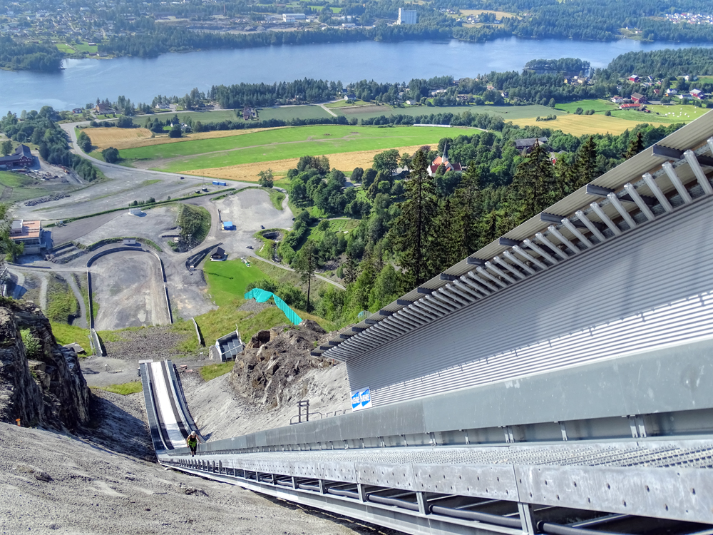 Skiflugschanze Vikersund - ich stand am Ablauf