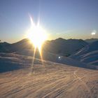 Skipiste bei Sonnenuntergang