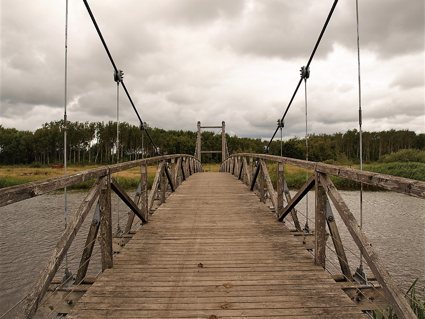 Skjern - Enge (hölzerne Hängebrücke)