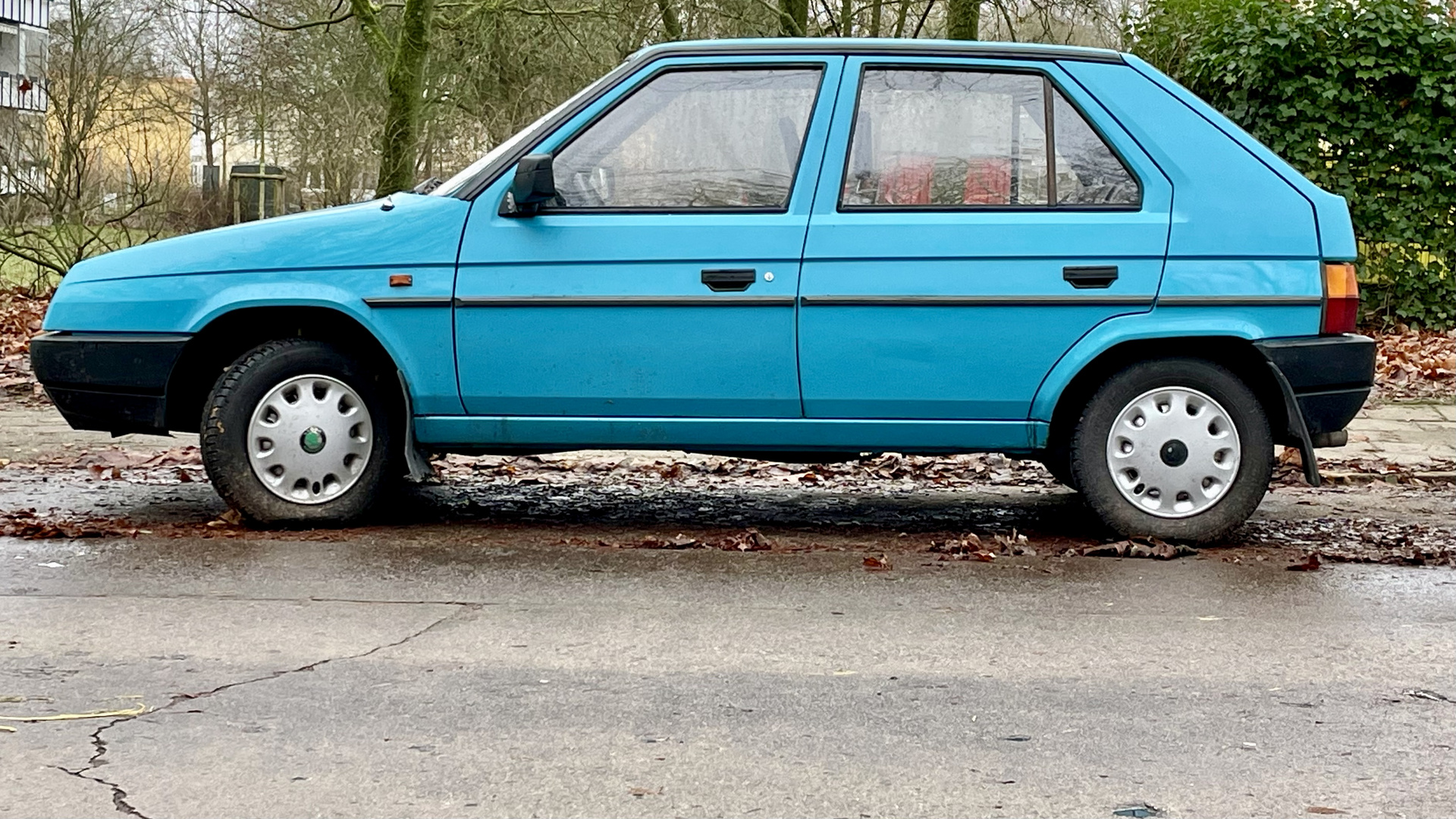 Skoda Favorit 135L - heute beim Spaziergang entdeckt ...